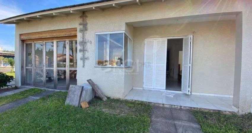 Casa para Venda - 69m², 2 dormitórios, 2 vagas - Capão Novo