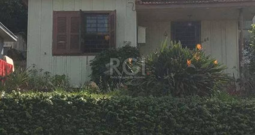 Casa para Venda - 146.72m², 3 dormitórios, Teresópolis
