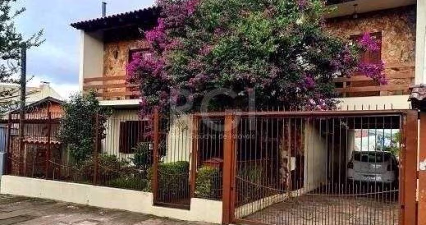 Casa de 388m² com  3 quartos.