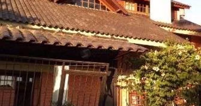 Casa para Venda - 254m², 5 dormitórios, sendo 1 suites, 4 vagas - Ipanema