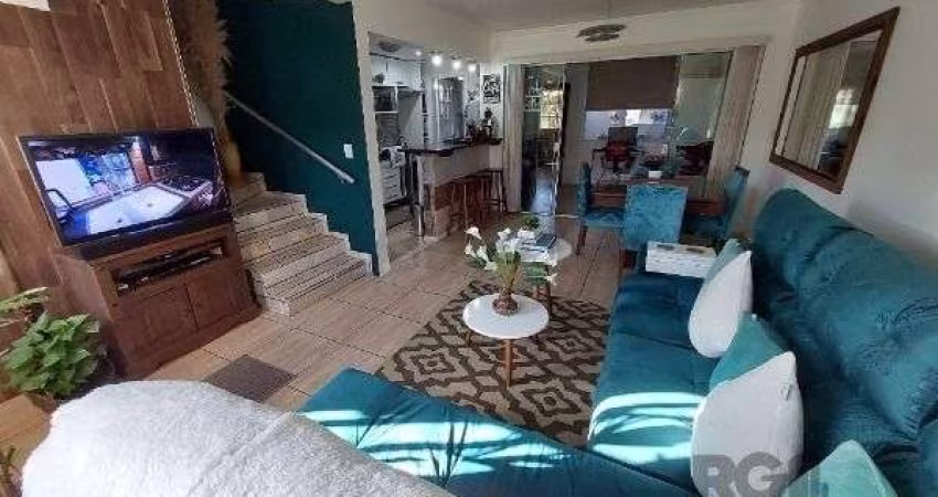 Casa em Porto Alegre, no bairro Hípica, com 3 dormitório(s), e 3 banheiros, à venda.