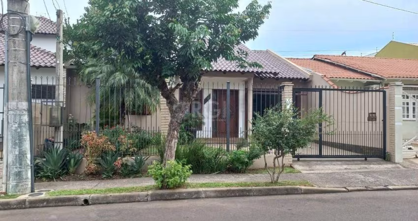 Casa para Venda - 135m², 3 dormitórios, sendo 1 suites, 2 vagas - Vale Do Sol
