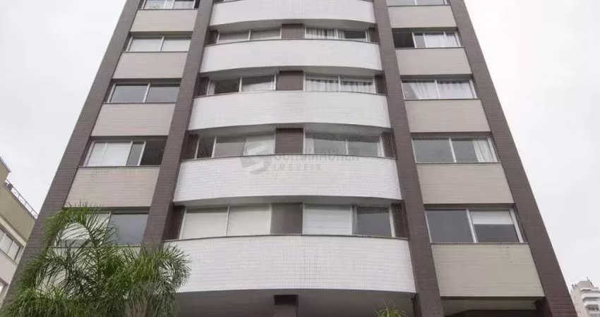Apartamento de 3 quartos, suíte e 2 vagas de garagem Petrópolis em Porto Alegre.