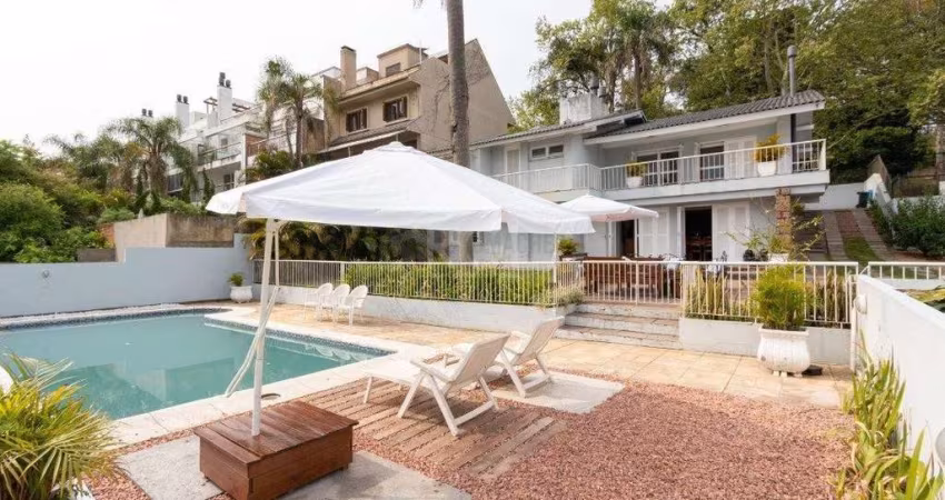 Casa para Venda - 312m², 5 dormitórios, sendo 3 suites, 6 vagas - Vila Conceição