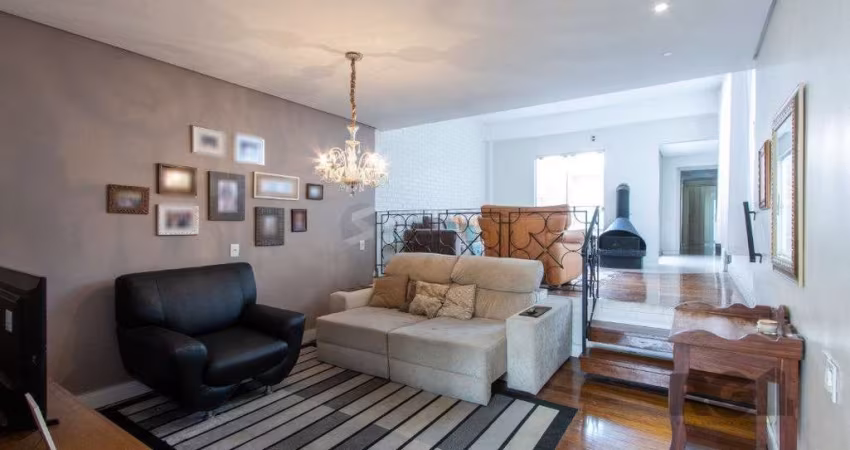 Apartamento de  186,66m2, 4 dormitórios, 1 suíte, 3 banheiros, 4 vagas,no bairro Rio Branco.