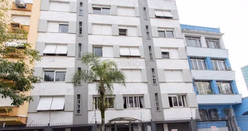 Apartamento reformado,  2 quartos, elevador - Centro Histórico