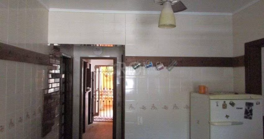 Casa Condominio para Venda - 200m², 3 dormitórios, sendo 1 suites, 4 vagas - São Lucas