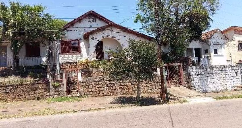 Casa para Venda - 128m², 2 dormitórios, 6 vagas - Medianeira