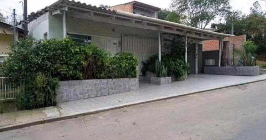 Casa para Venda - 300m², 3 dormitórios, sendo 3 suites, 2 vagas - Vila Nova