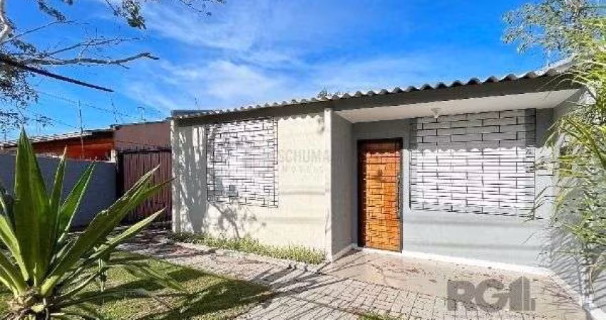 Casa em Porto Alegre, no bairro Aberta dos Morros, com 3 dormitório(s), e 3 banheiros, à venda.
