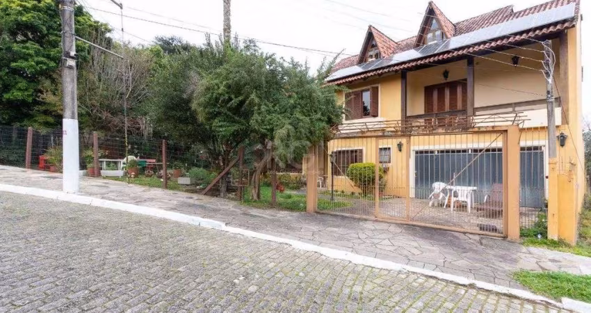 Casa Condominio para Venda - 386m², 3 dormitórios, sendo 2 suites, 2 vagas - Espirito Santo