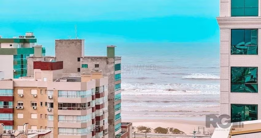 Magnífica Cobertura com vista eterna para o mar
