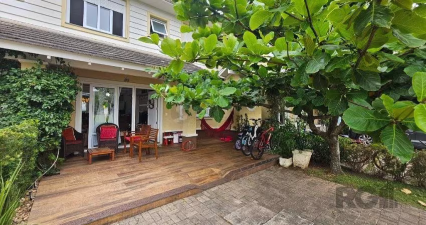 Casa em Condomínio em Centro