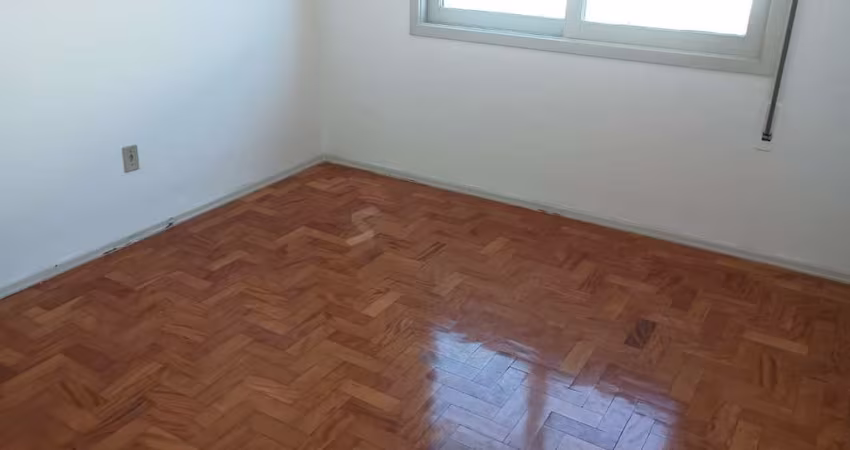 Apartamento junto ao Hospital de Clínicas 2 dormit, elevador e vaga