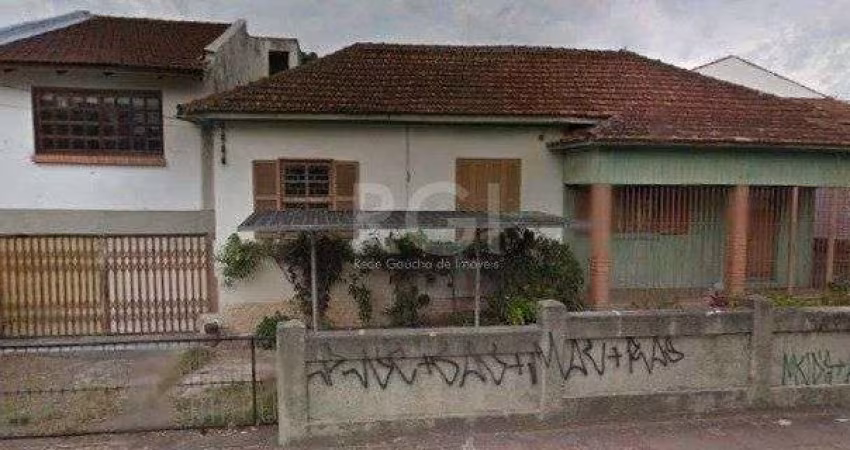 Casa para Venda - 120m², 2 dormitórios, 2 vagas - Glória