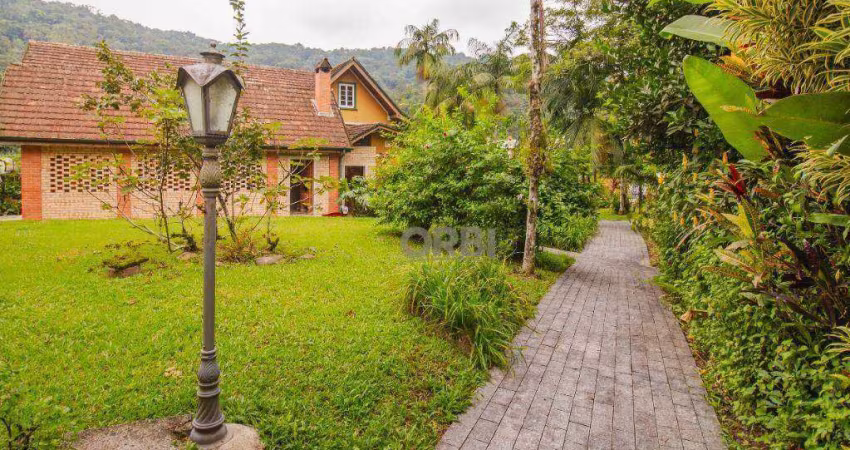 Casa com 4 dormitórios à venda, 303 m² por R$ 1.500.000,00 - Ribeirão Fresco - Blumenau/SC