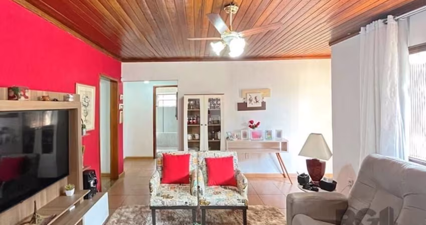 Imagine viver em uma casa térrea encantadora de 102m², onde cada detalhe foi pensado para proporcionar conforto e bem-estar. Ao entrar, você será imediatamente acolhido pela atmosfera convidativa dest