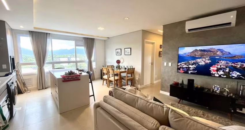 Apartamento com 3 dormitórios à venda, 74m² por R$ 690.000,00 - Glória - Joinville/SC