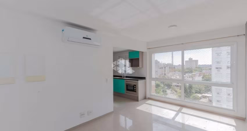 Apartamento com 2 quartos à venda na Rua Bezerra de Menezes, 623, Passo da Areia, Porto Alegre