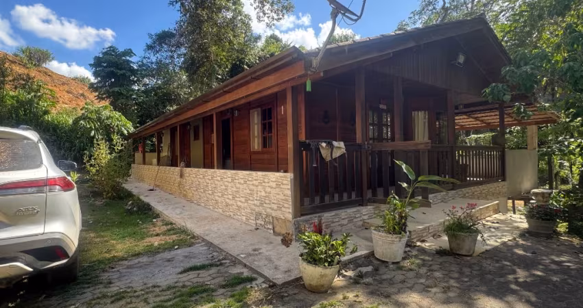 Sitio em Marechal Floriano com 3 hectares, com 2 casas
