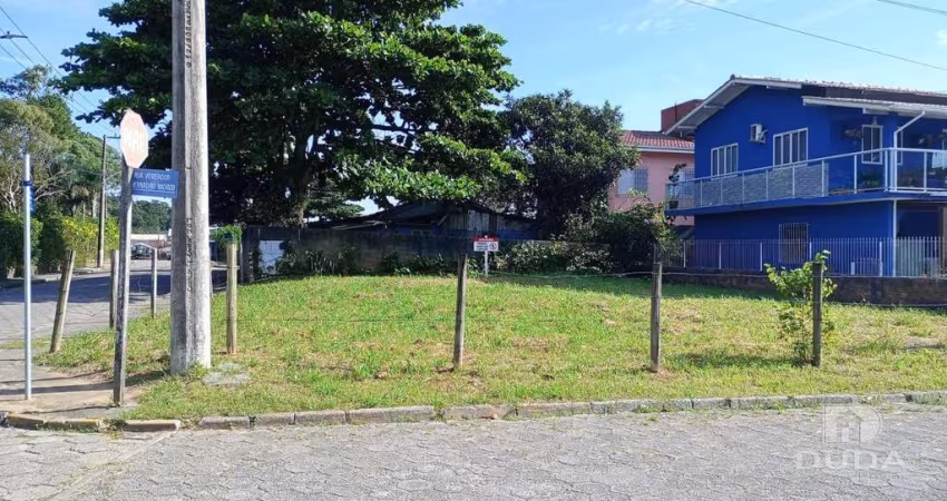Terreno à Venda em Praia de Fora, Palhoça