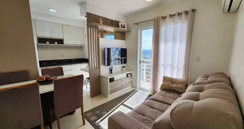 APARTAMENTO COM 02 DORMITÓRIOS E SACADA NO BAIRRO SAGRADA FAMILIA