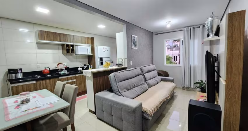 APARTAMENTO COM 02 DORMITÓRIOS NO BAIRRO DESVIO RIZZO