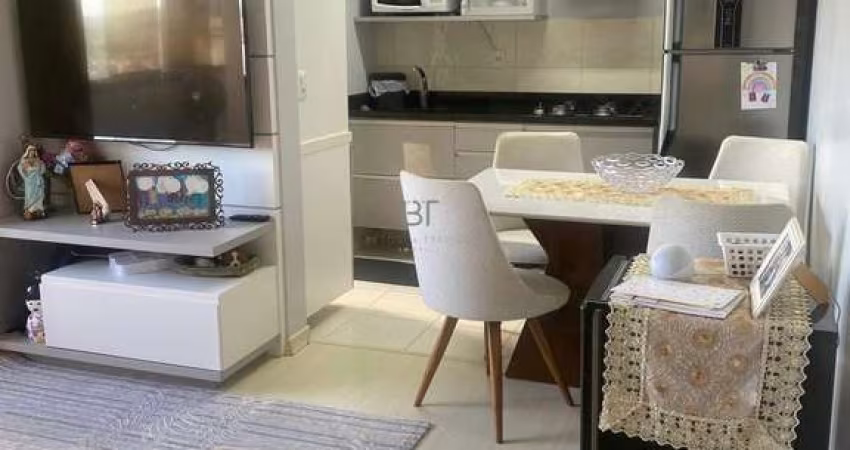 APARTAMENTO COM 02 DORMITÓRIOS E SACADA NO BAIRRO SAGRADA FAMILIA