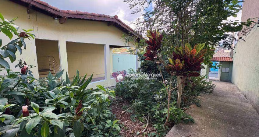Casa com 2 dormitórios à venda, 130 m² por R$ 723.000 - Vila Real - Araçariguama/SP
