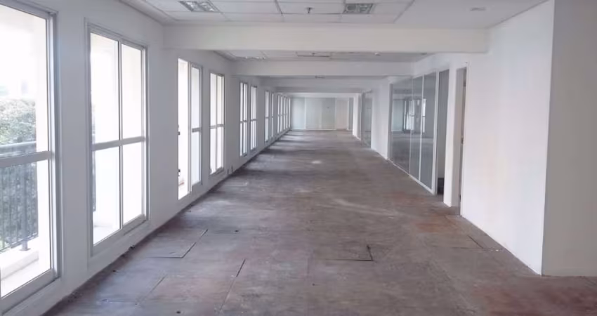 Andar corporativo com 516m², disponível para venda, no bairro de Santana, São Paulo, SP.