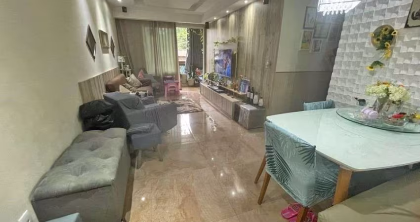 Espetacular 3 quartos com 84m todo reformado no Rereio. Varandão.