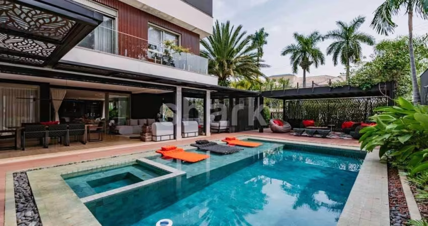 Casa em condomínio à Venda, Alphaville, Santana de Parnaíba, SP