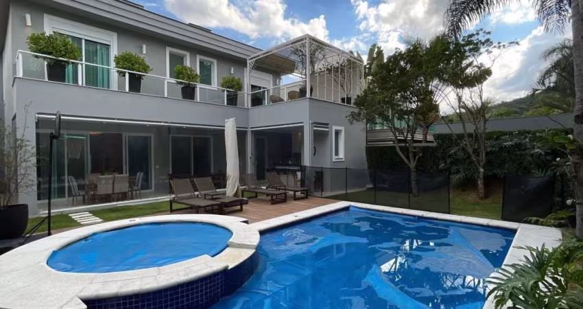 Casa em condomínio de luxo, Santana de Parnaíba-SP, 4 suítes