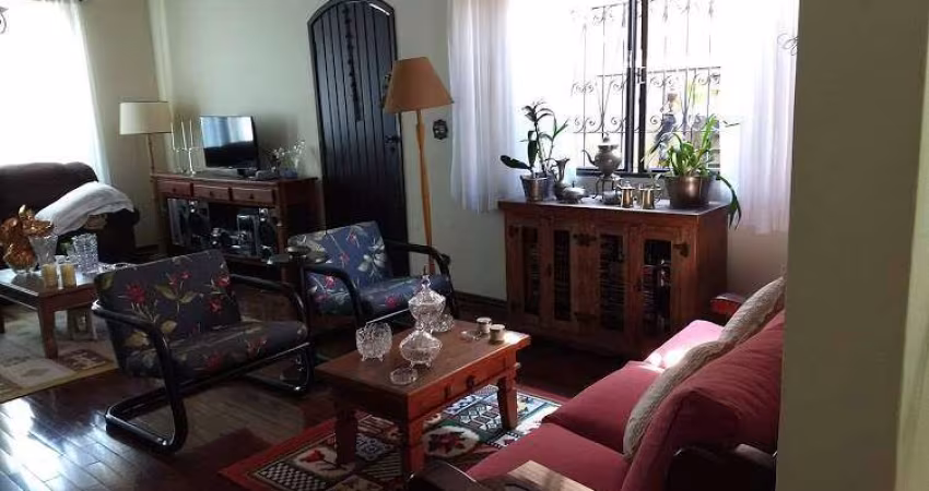 Sobrado à venda 3 quartos 1 suíte 6 vagas Saúde - São Paulo - SP