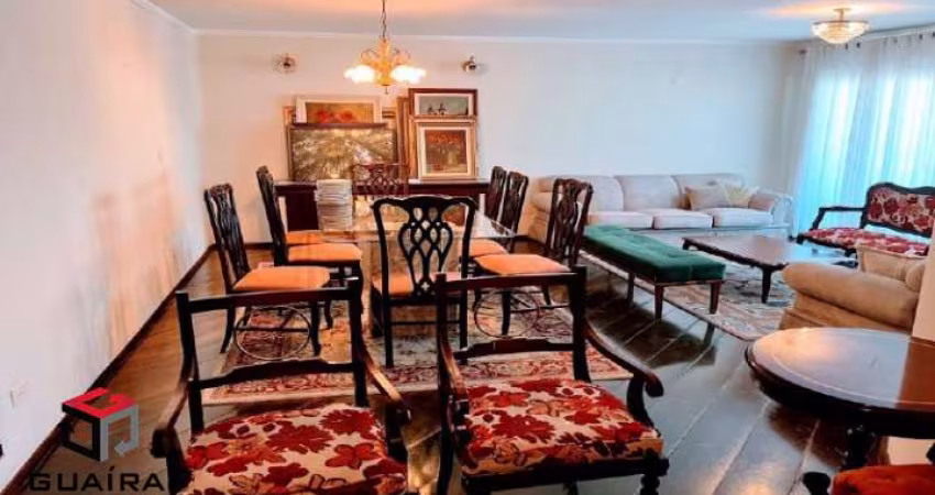 Apartamento amplo com 265m² localizado no Centro de Santo André/SP.