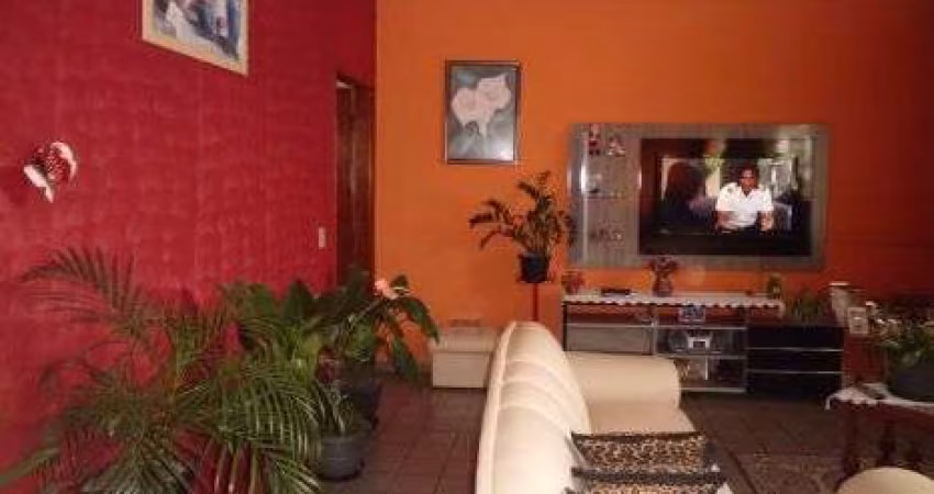 SOBRADO COM DUAS CASAS IDEAL PARA INVESTIMENTO