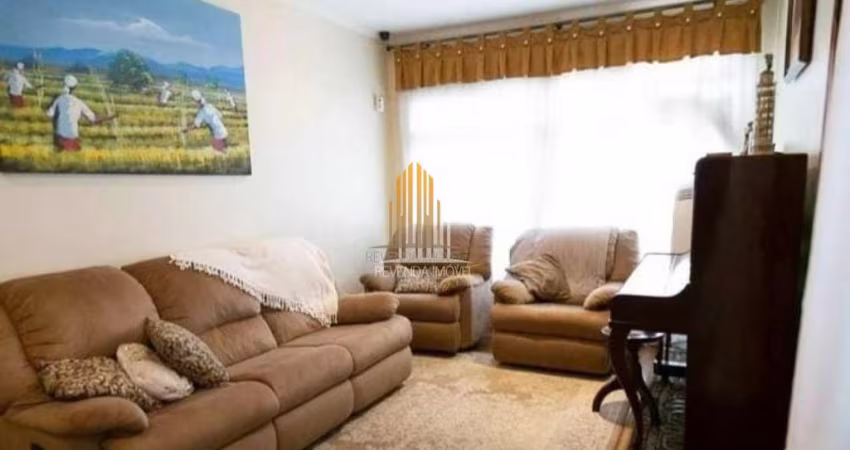 SOBRADO DE 240M², POSSUI 3 DORMITÓRIOS SENDO 1 SUÍTE, 1 SALA E 6 VAGAS, À VENDA NA REGIÃO DE SACOMÃ.
