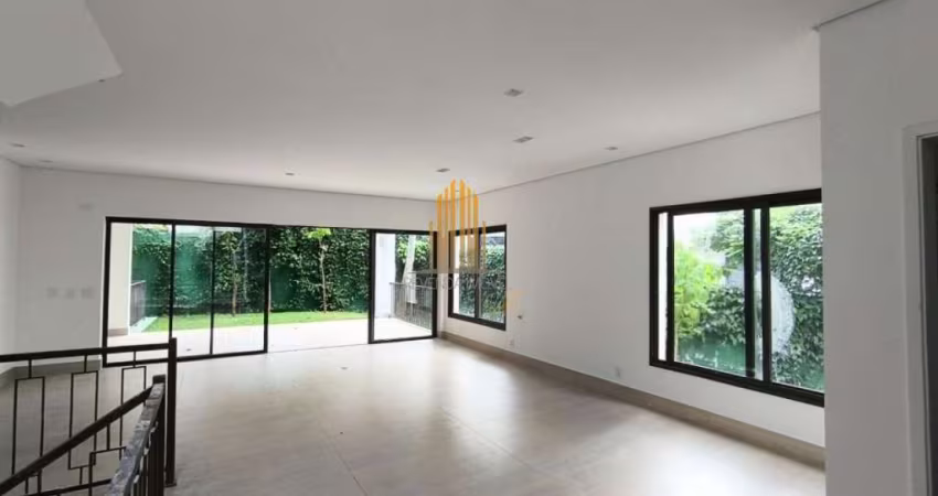 Casa no Condomínio VISTA 908 em Santo Amaro - Casa de 337m² com 4 suites, 5 banheiros e 3 vagas