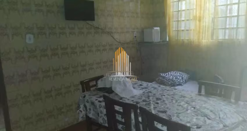 BUTANTÃ - CASA ASSOBRADADA DE 125M² COM CINCO QUARTOS, CINCO BANHEIROS E UMA VAGA.