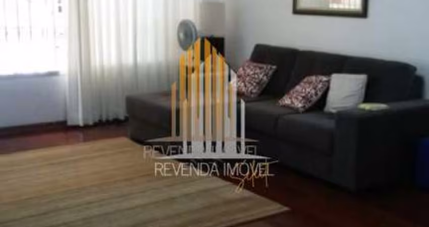 SOBRADO DE 210M² COM TRÊS DORMITÓRIOS (UMA SUÍTE), QUATRO BANHEIROS E DUAS VAGAS Á VENDA CASA SOBRAD