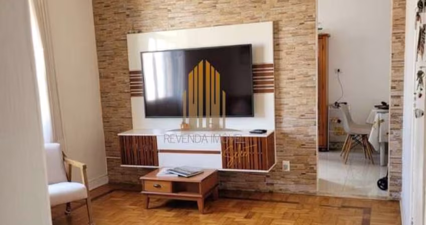 CONDOMÍNIO R MONTEIRO EM BRÁS - APARTAMENTO DE 76M² COM 3 QUARTOS, SALA E BANHEIRO.