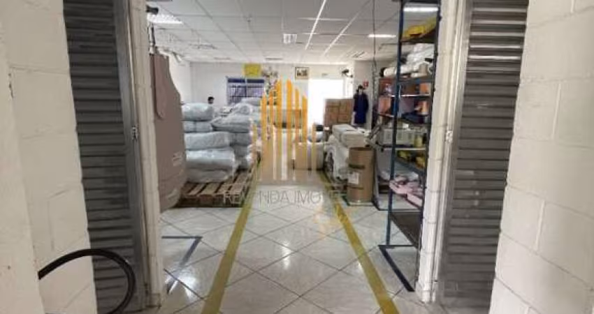 Sacomã - São Paulo, Galpão de 700m² com 2 andares, 8 vagas.