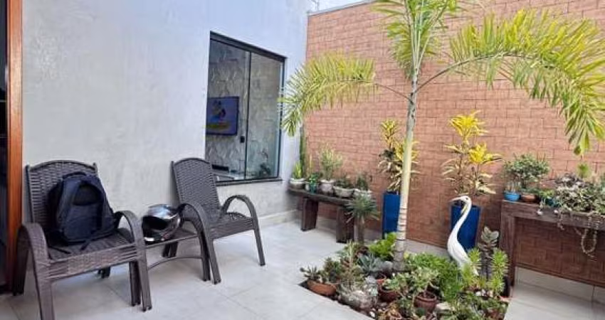 Casa para Venda em Marília, Jardim Califórnia, 3 dormitórios, 1 suíte, 3 banheiros, 2 vagas
