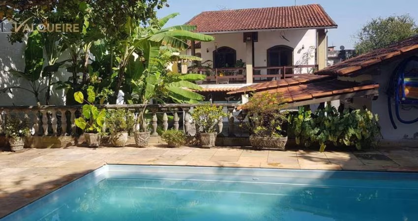 Casa com 5 dormitórios à venda, 219 m² por R$ 1.050.000,00 - Jardim Sulacap - Rio de Janeiro/RJ
