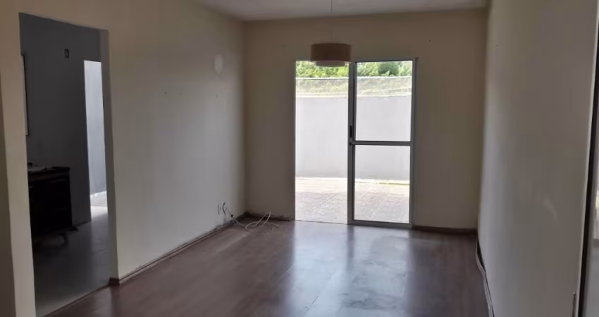Casa térrea em Condomínio/ 3 Dorm./ Suíte/ 2 Vagas/ Lazer/ Só 420 mil