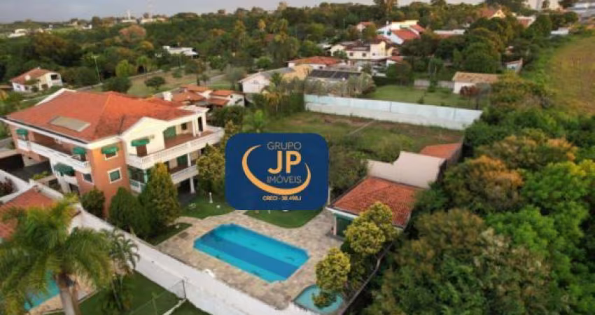Casa em cond. alto padrão 1.300 m²/6 Suítes/ Área de lazer/ À 10 min do Campolim
