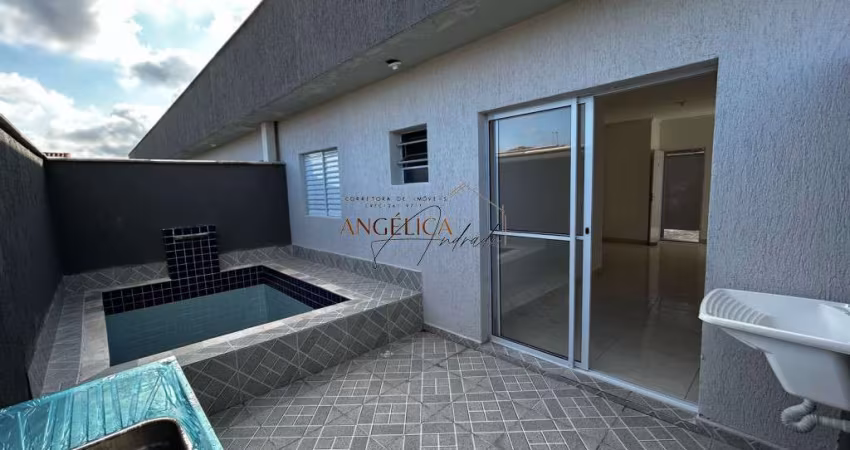 REPASSE FINANCIAMENTO !!! Bela casa térrea em condominio fechado com piscina individual, no Cibratel II, Itanhaém/SP