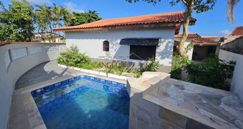 Linda casa Revitalizada lado praia no Balneário Plataforma, Mongaguá/SP