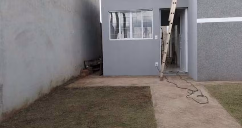 Casa para Locação em Araraquara, Residencial Alamedas, 2 dormitórios, 1 banheiro, 2 vagas