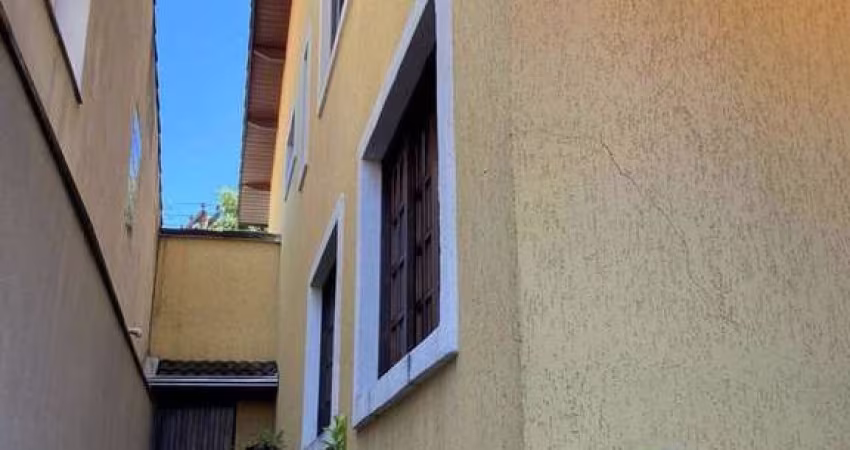 Casa com 3 dormitórios à venda, 180 m² por R$ 1.500.000 - Alto da Lapa - São Paulo/SP! Contato: Suit (11) 94584-8250